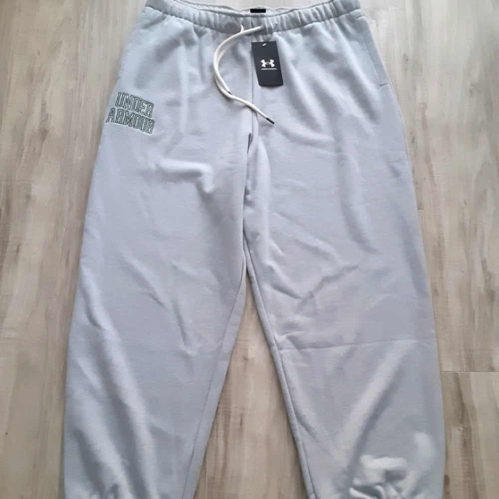 Under Armour Women Joggers ( L  )